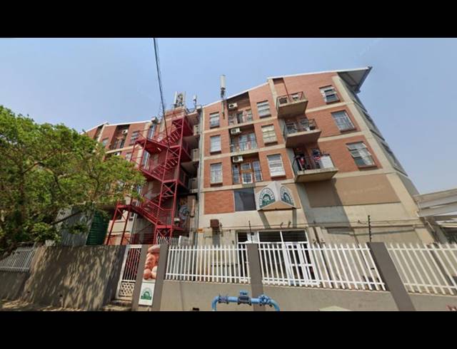 2 BEDROOM PROPERTY TO RENT IN KEMPTON PARK CENTRAL